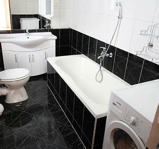 Ante Apartment *