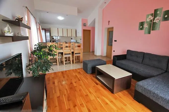 Apartman Ante