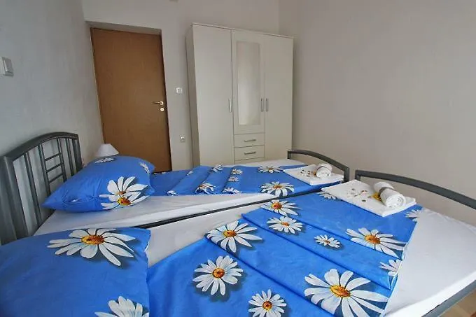 Ante Apartment